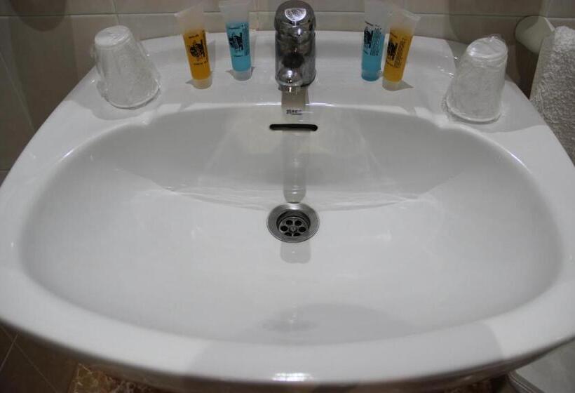Номер Стандарт, Hostal La Zamora