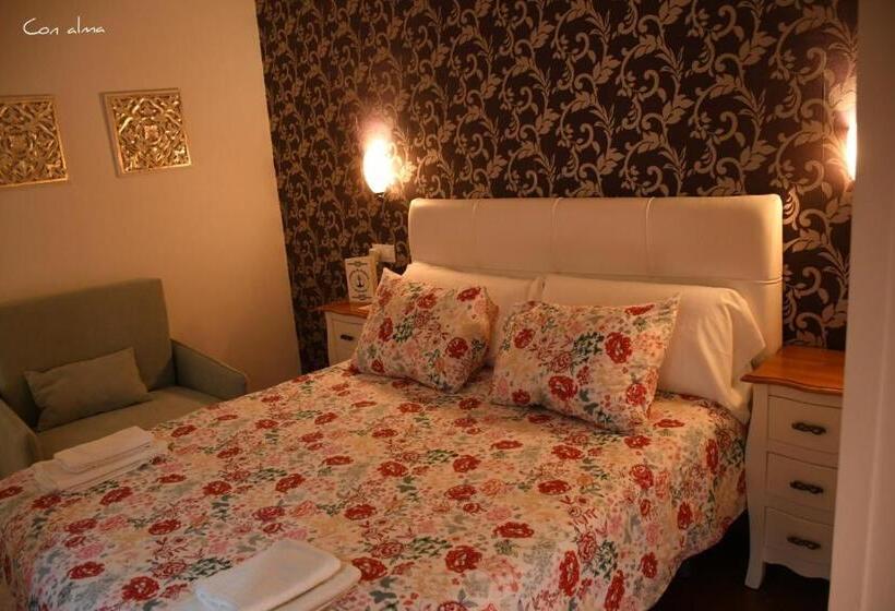 חדר סטנדרט לשלושה, Hostal El Puerto Boutique