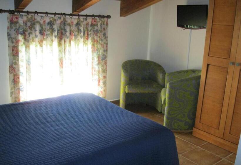 Четырехместный Номер Стандарт, Hostal Sol De La Vega