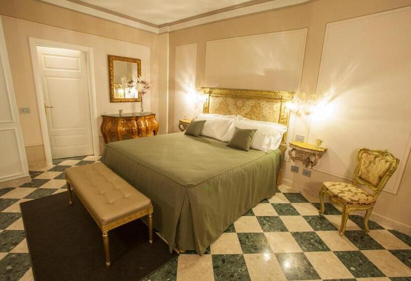 سوییت, Martins Residence De Luxe