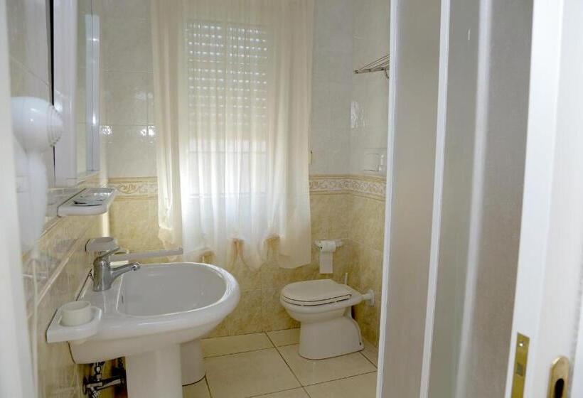 Quarto Triplo Estandar, L'airone