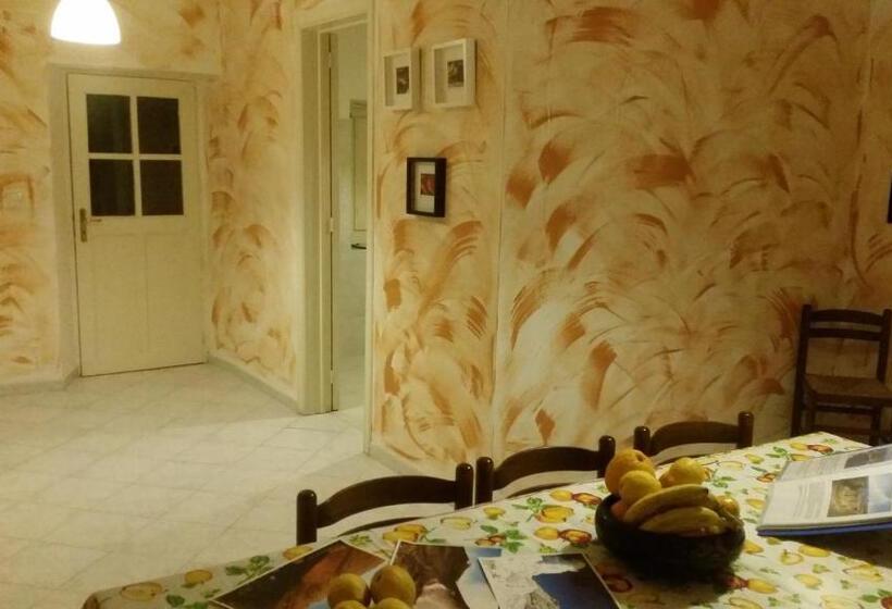 آپارتمان 1 خوابه با تراس, Villa Laura Apartment