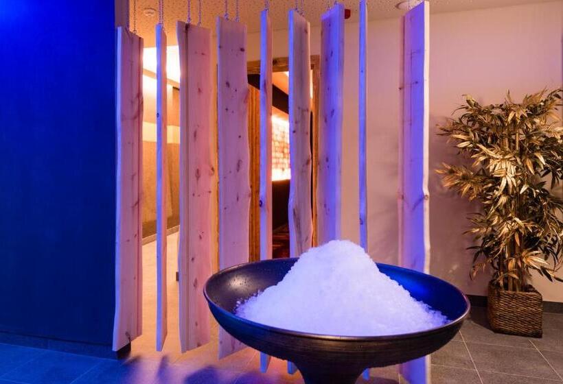 Апартаменты 3 Спальни, Aurina Lodges
