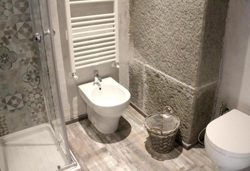 اتاق راحتی سه تخته, Trieste Art Loft