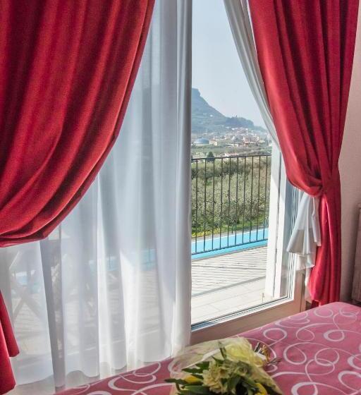 Номер Superior с Балконом, Relais Villa Olivi