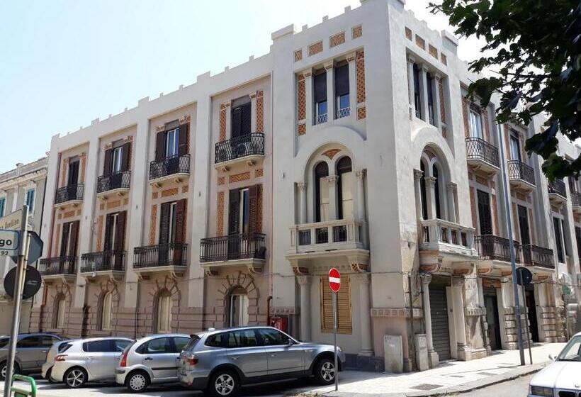 디럭스 룸, Messina41