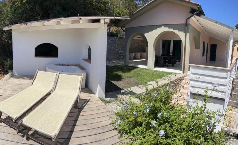 2 Bedroom Apartment With Garden, Residence Le Solane