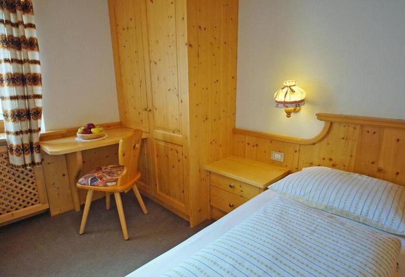 Номер Стандарт Индивидуальный, Garni B&b Arnica
