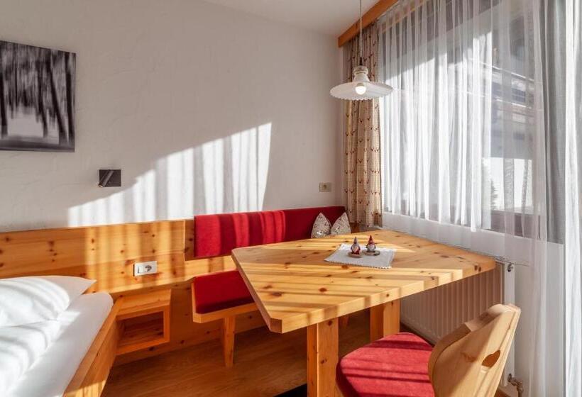 Студия Стандарт, Residence Emmy