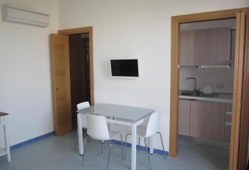 Family flat with garden view, Residence Orsa Minore
