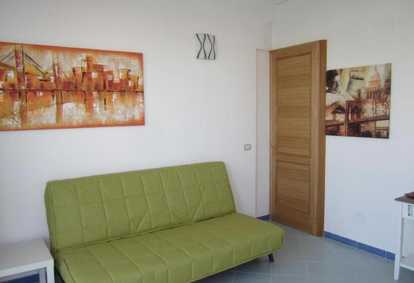 Family flat with garden view, Residence Orsa Minore