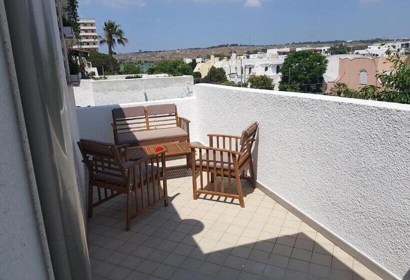 Family flat with garden view, Residence Orsa Minore