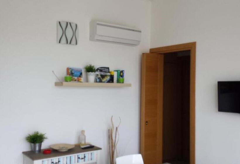 Family flat with garden view, Residence Orsa Minore