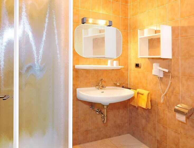 Quarto Estandar, Proihof