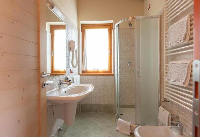 إستوديو قياسى, Residence Adamello Resort
