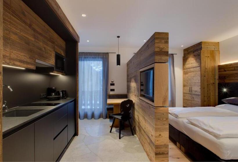 Студия Стандарт, Residence Magdalena