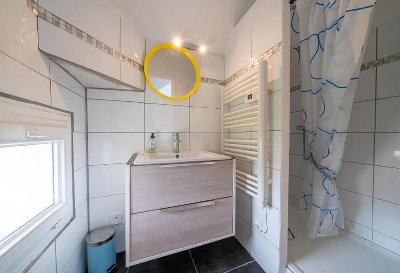 Апартаменты 1 Спальня, Alexandra Apartments