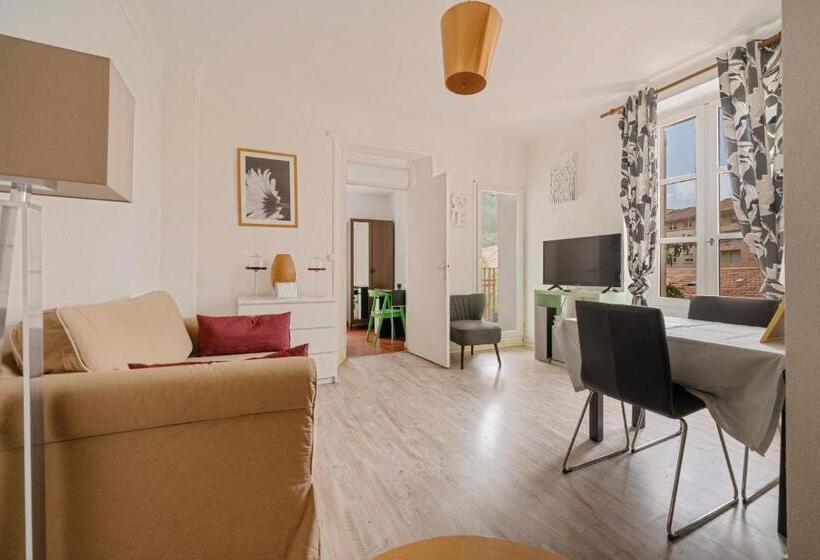 Апартаменты 2 Спальни, Alexandra Apartments
