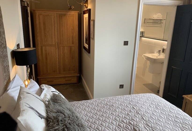 Номер Стандарт, The Wheatsheaf Hotel, Sandbach
