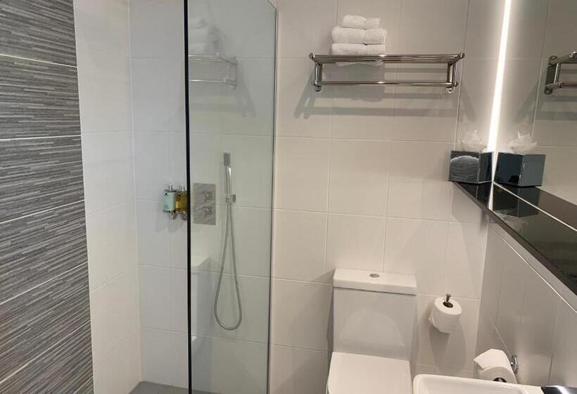 Номер Стандарт, The Wheatsheaf Hotel, Sandbach