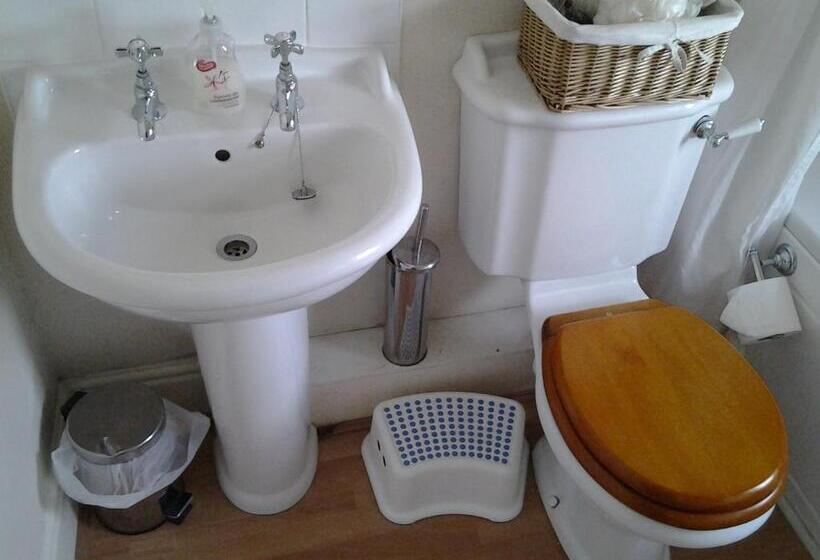 غرفة قياسية, No. 9 Guest House