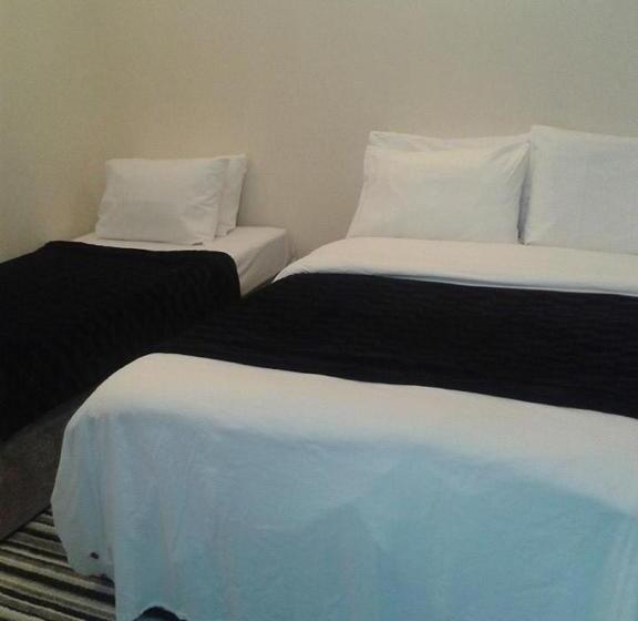Семейный Номер, Amber Guesthouse