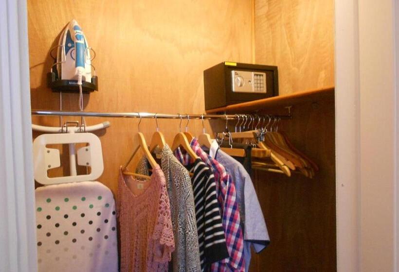 Номер Deluxe Кровать Кинг, Between The Bays Exclusively For Adults