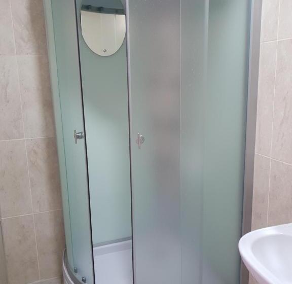 Habitació Triple Estàndard, гостевой дом ник
