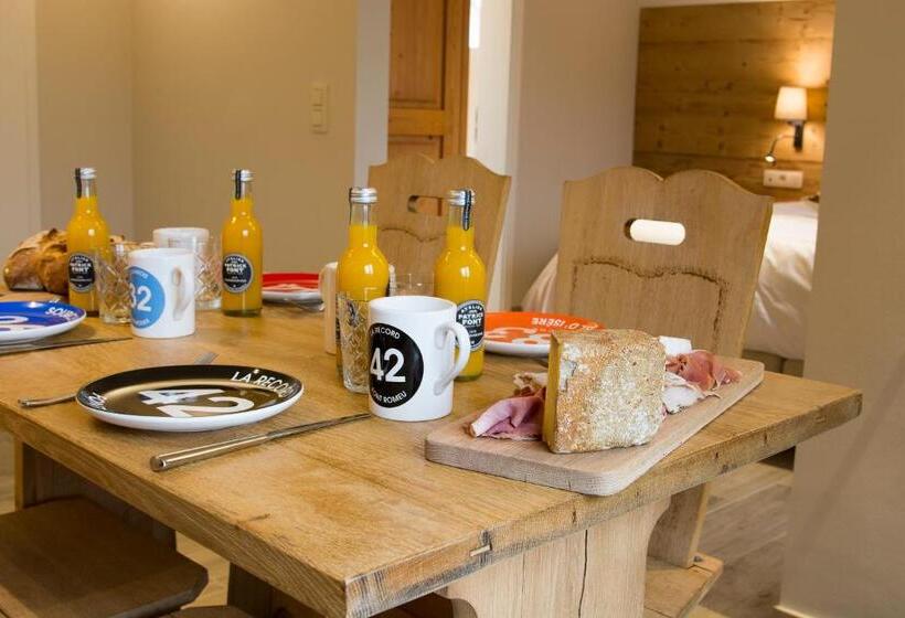 Апартаменты 1 Спальня с Балконом, Au Cheval Blanc   Chalet De Montagne   20 Personnes