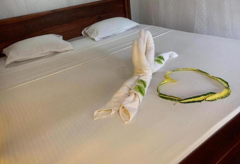 Хижина, Canoe Beach Resort Tangalle