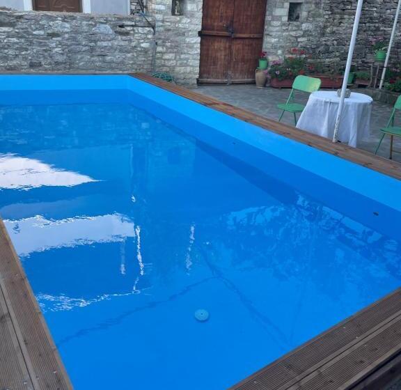 デラックスルーム, Sokaku I Te Marreve Guesthouse