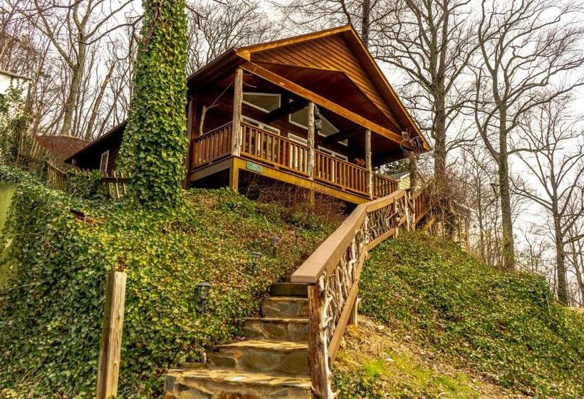 Family Suite, The Chimney Rock Inn & Cottages