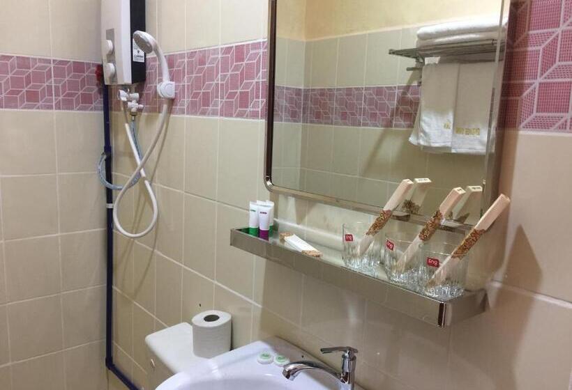 Семейный Номер, Indah Inn