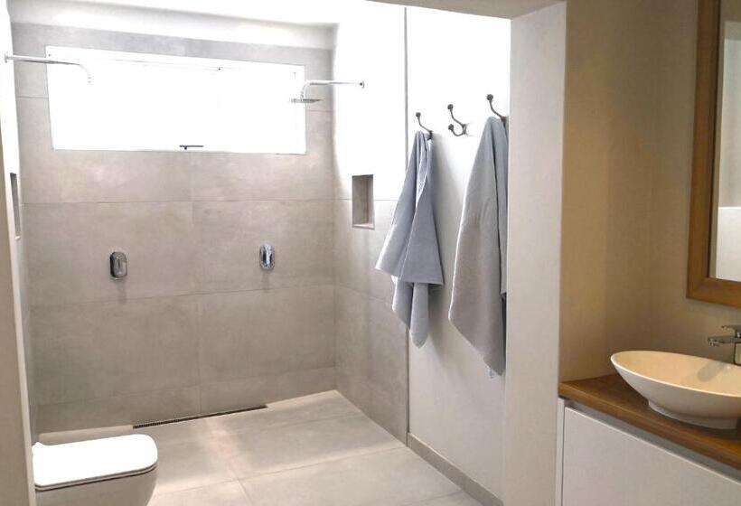 Семейный Номер Вид на Сад, Canal Guest House