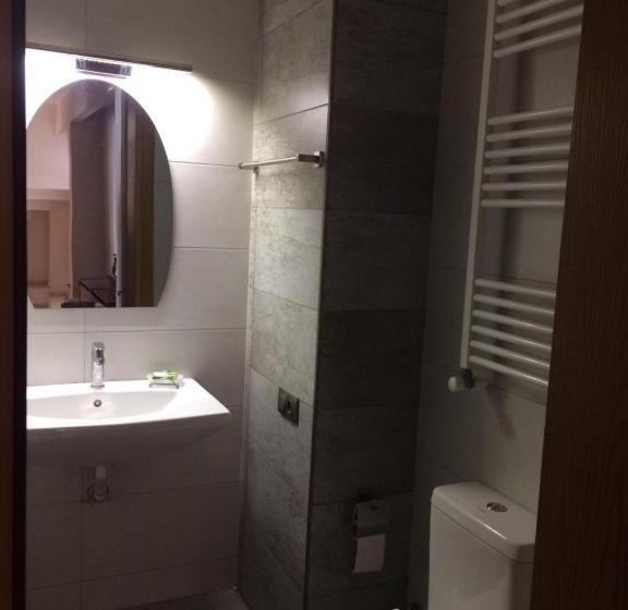 Economy Room, Cozy Guest House In Old Batumi