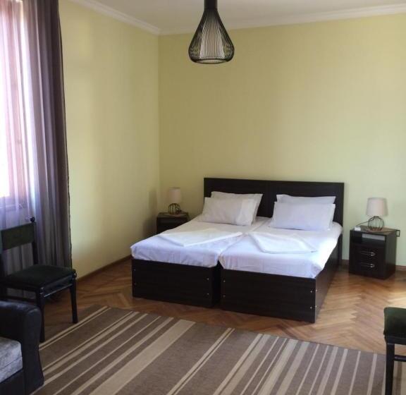 Standard Room, Cozy Guest House In Old Batumi