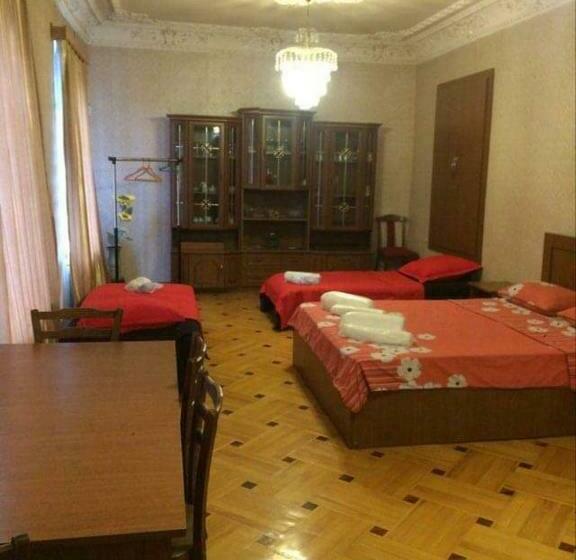اتاق خانوادگی, Guesthouse Raisa