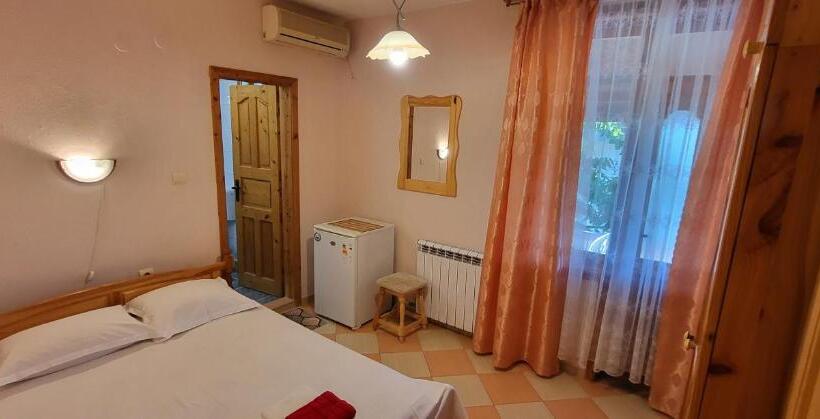 اتاق استاندارد با بالکن, Amfora Guest House