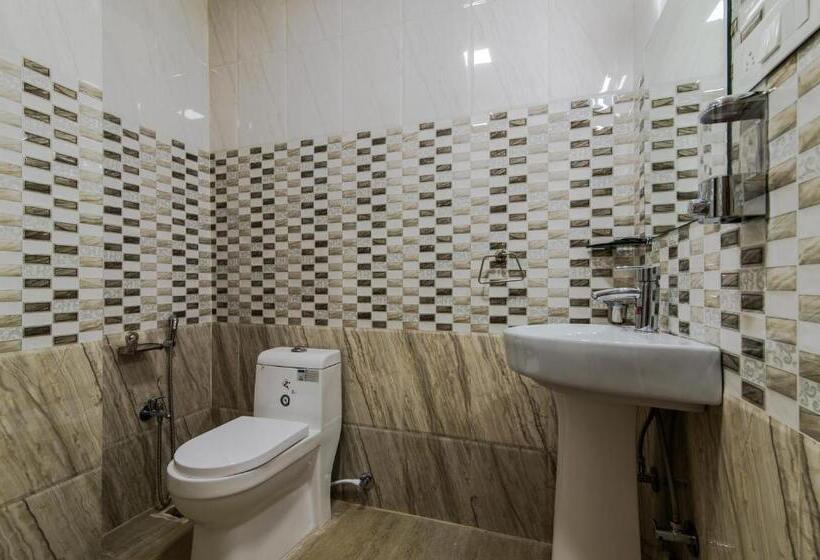 Номер Стандарт, Sal Riviera