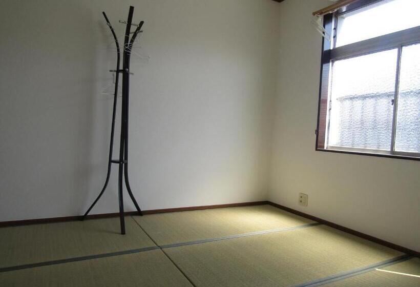 Трежместный Номер Economy, Marugame Guest House Wellkame