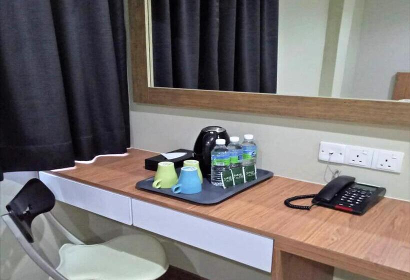 Quarto Triplo Comfort, Royale