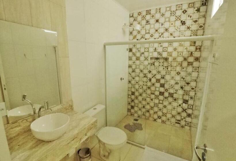 Quarto Triplo Estandar, Pousada Mecejana