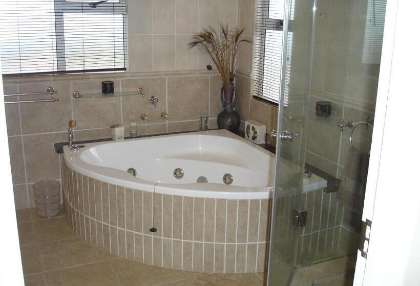سوئیت با تخت بزرگ, Bella Vista Guest House