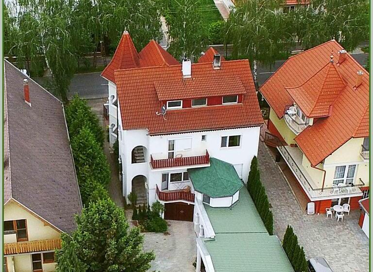 اتاق استاندارد با تخت بزرگ, White & Quiet Apartment House