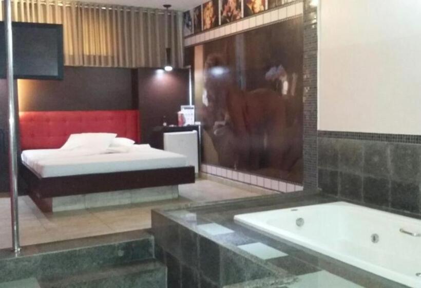 Quarto Deluxe, Movie Inn Motel E Hospedagem