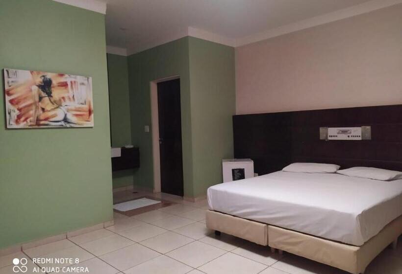 Escritório Estándar, Movie Inn Motel E Hospedagem