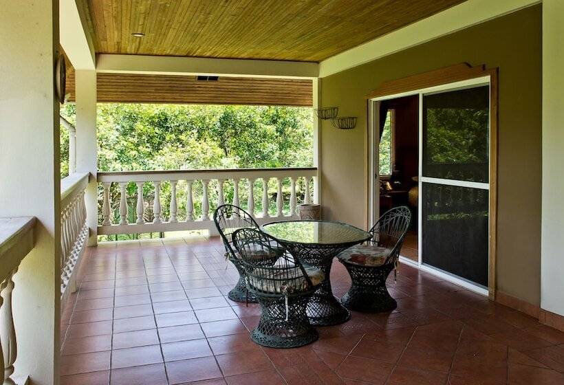 اتاق سوپریور با چشم‌انداز باغ, Rock Farm Guest House