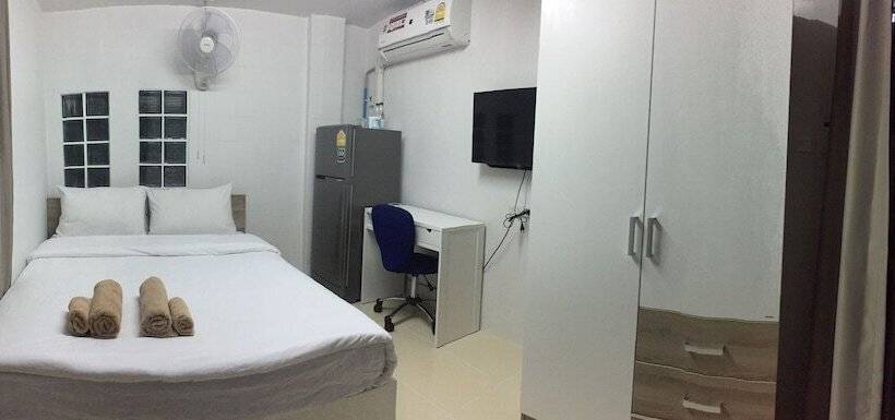 اتاق استاندارد با سرویس بهداشتی مشترک, Room58   Hostel