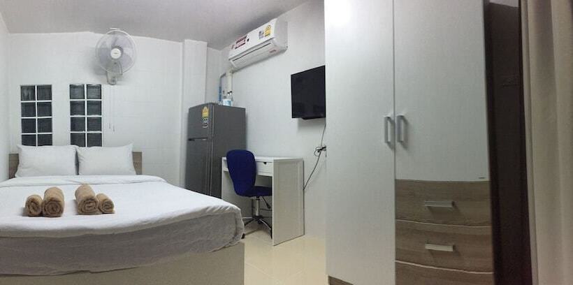 اتاق استاندارد با سرویس بهداشتی مشترک, Room58   Hostel