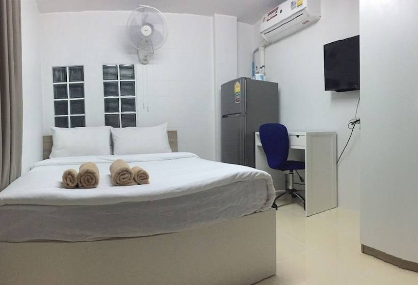 اتاق استاندارد با سرویس بهداشتی مشترک, Room58   Hostel